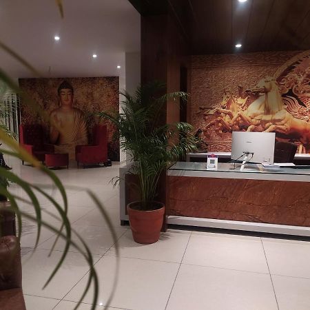 Rajlaxmi Hotel - Free Airport Pickup And Drop Джайпур Екстер'єр фото